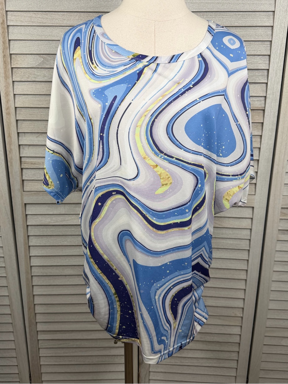 LOVE U DEAR Retro Hippie Coastal Swirly  Pattern Top Blue/Multi-Large